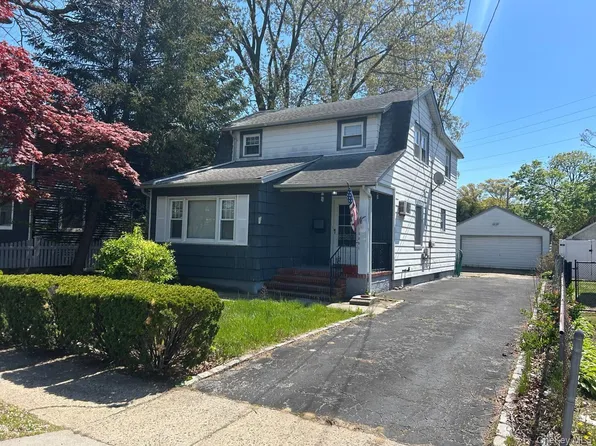 9 Prospect Avenue, East Rockaway, NY 11518