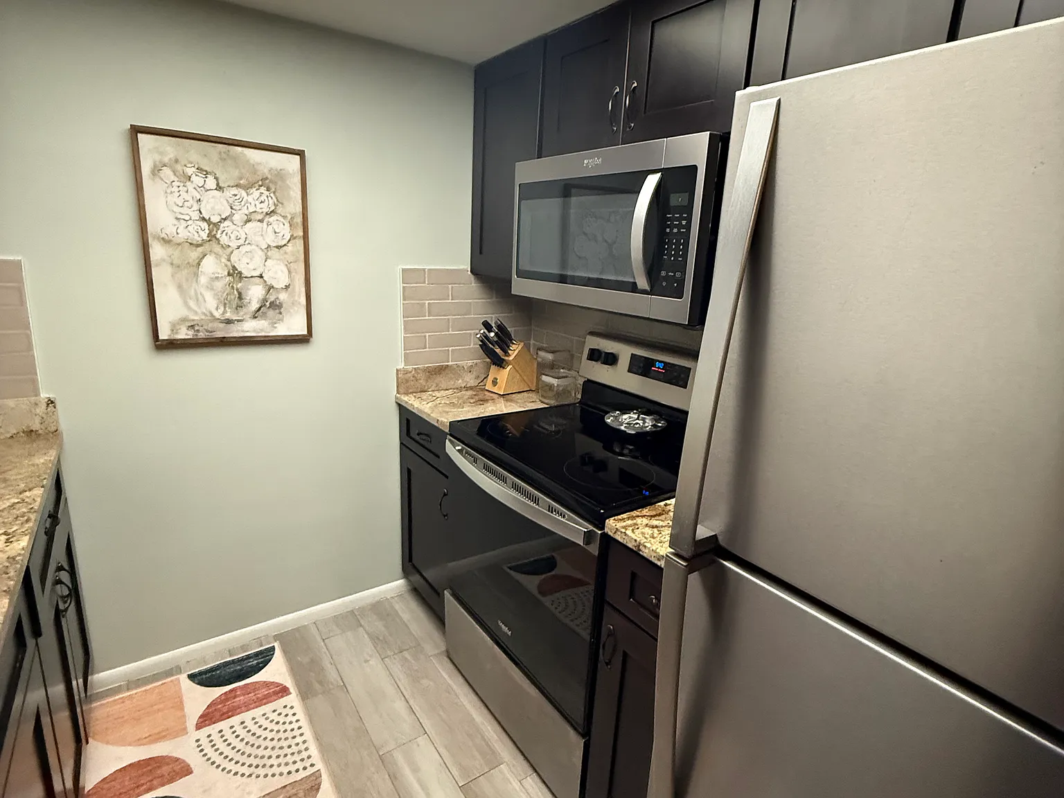1 bed, 850 sqft, $1,375 — Photo 4
