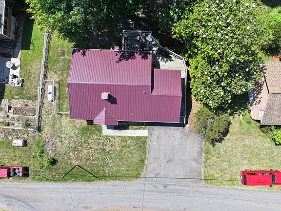 3rd image of 101 Hill St