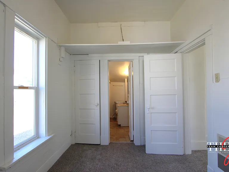 1013 E B St #1 — Photo 2