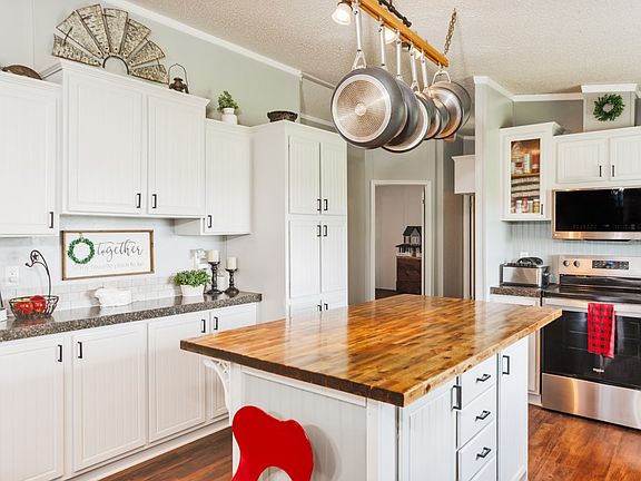 3rd image of 297 Lone Tree Ln