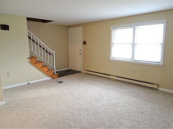Foyer & Living Room