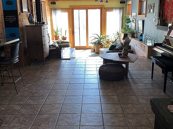 3rd image of 3071 Nickel St