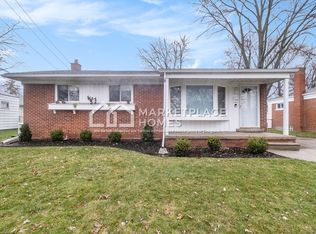 724 Kenyon Dr, Troy, MI 48083