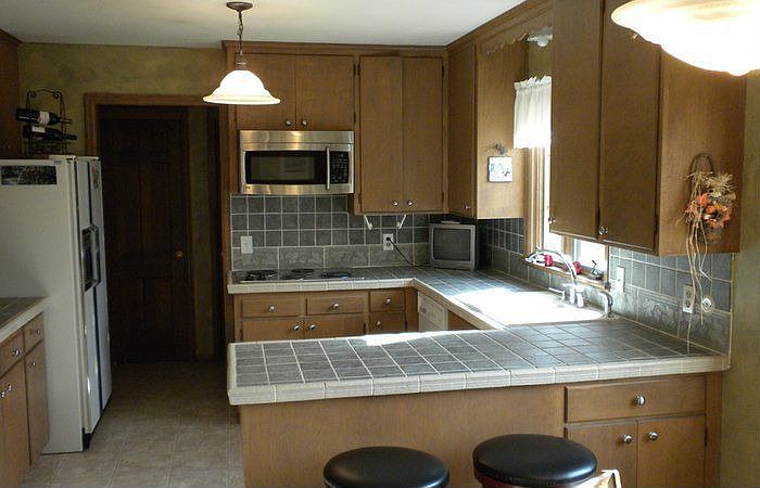 1st image of 3 Woodhill Ln