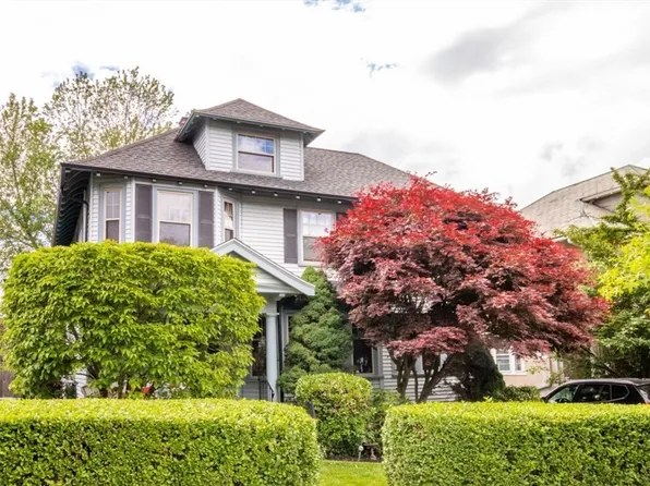 27 Richwood St, West Roxbury, MA 02132