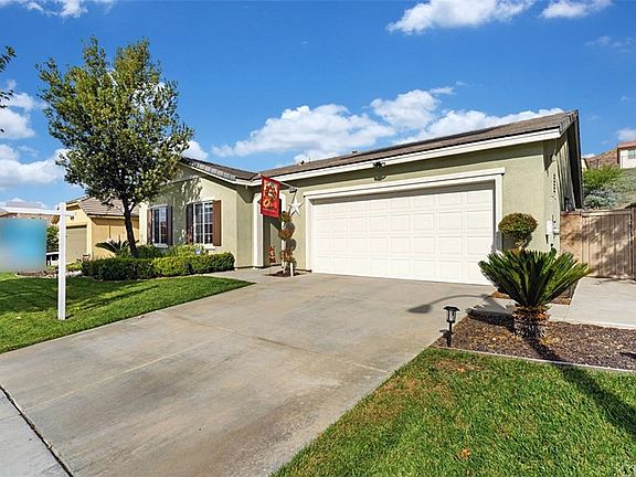 5th image of 34156 Hillside Dr