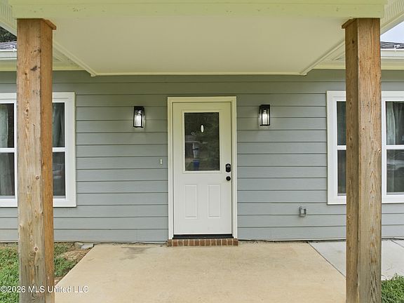 3rd image of 3035 Normandy Dr