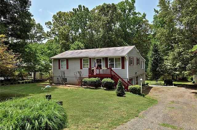 1st image of 2135 Lakeview Dr