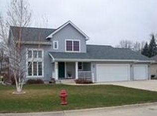 601 Park View Dr, Readlyn, IA 50668
