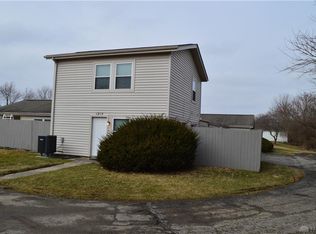 1215 Robbins Run Ct, Dayton, OH 45458