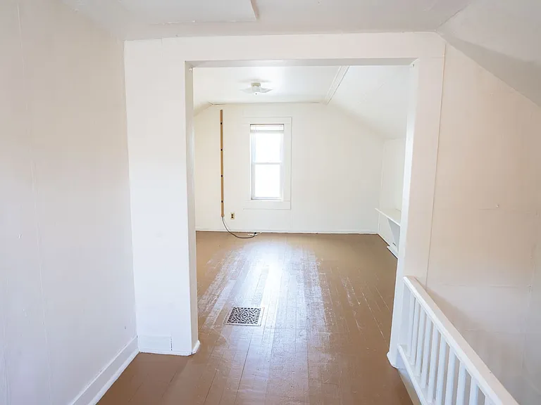 1227 Green Bay St — Photo 7