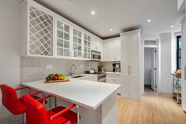 Rented by Compass | media 3