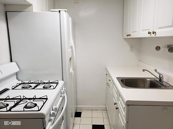 4th image of 311 E 78th St APT 1D
