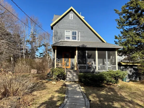 30 Sandpiper Road, Portland, ME 04108