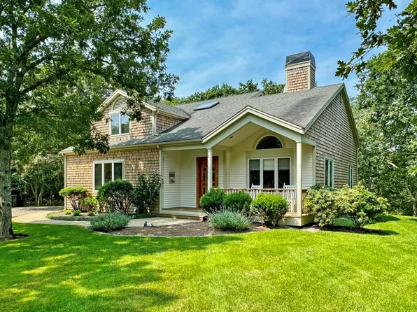 54 Bold Meadow Rd, Edgartown, MA 02539
