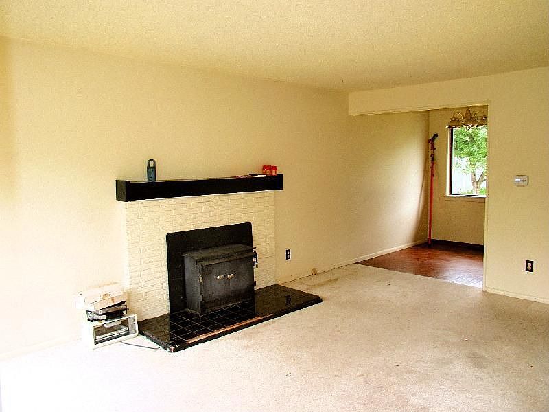2nd image of 16033 30th Ave NE