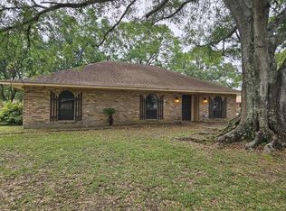 11038 Greencrest Dr, Baton Rouge, LA 70811