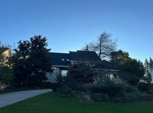 5607 Warrenshire Dr, West Bloomfield, MI 48322