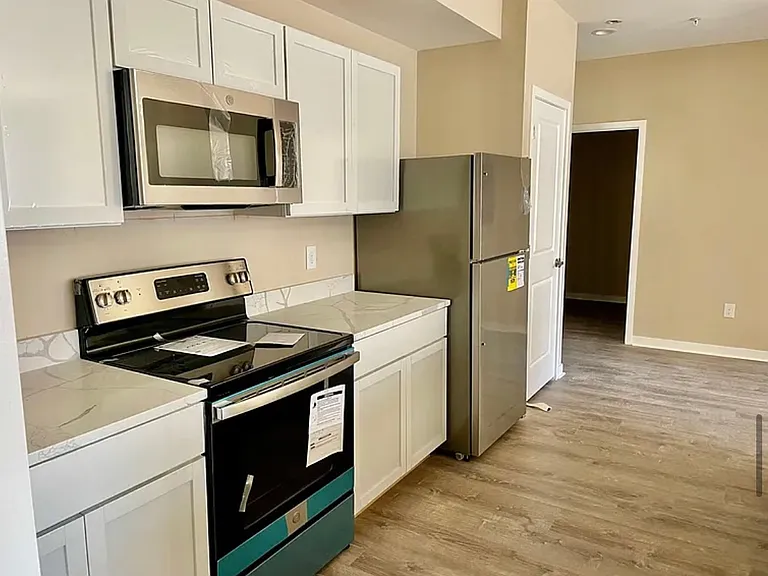 35 Brown St #35 — Photo 29