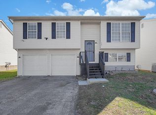 381 Chatterly Ln, Columbus, OH 43207