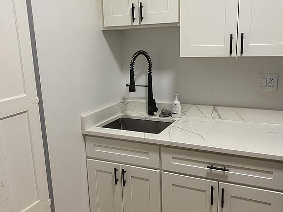 5th image of 363 Crescent St #2