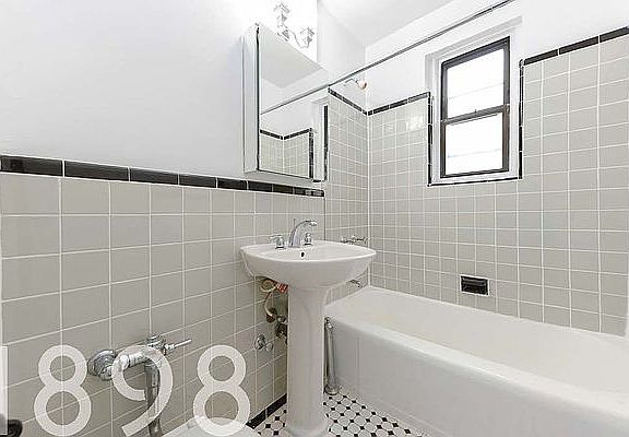 4th image of 9830 67th Ave APT 4I