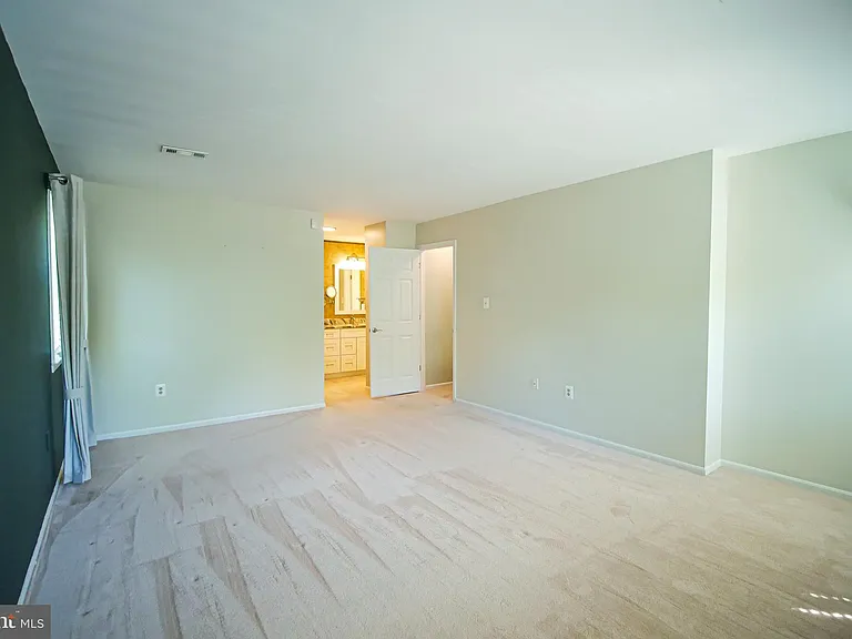 13210 Nickleson Dr — Photo 18