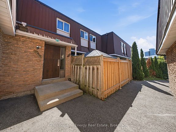 3rd image of 1333 Mary St N #58