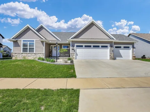 1709 Littlefield Ln, Mahomet, IL 61853