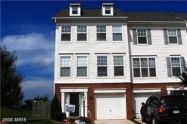 end unit townhouse