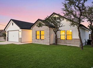 1750 Cottonwood Rd, Fischer, TX 78623
