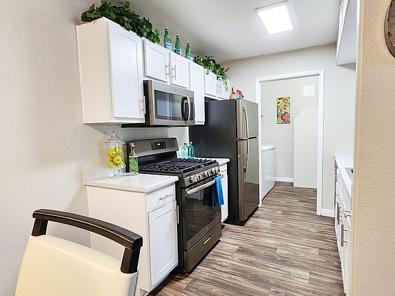 2-bedroom, 2-bath kitchen