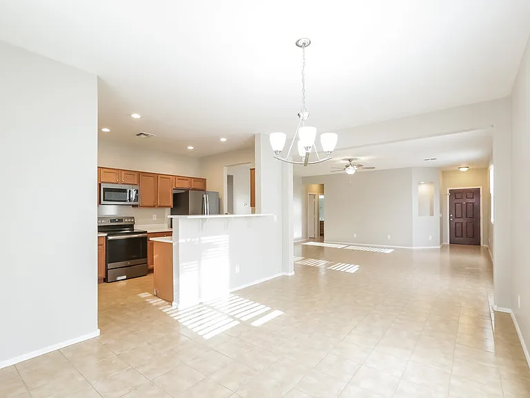 7333 W Saint Catherine Ave — Photo 6