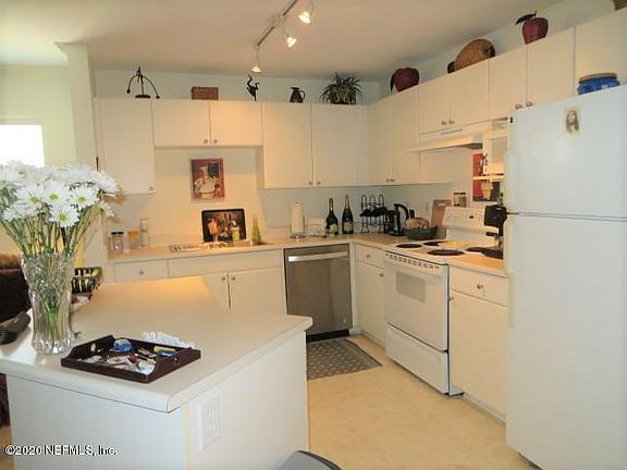 3rd image of 3591 KERNAN Boulevard #225