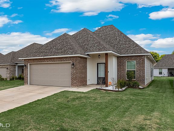 3rd image of 27 Venecia Ct
