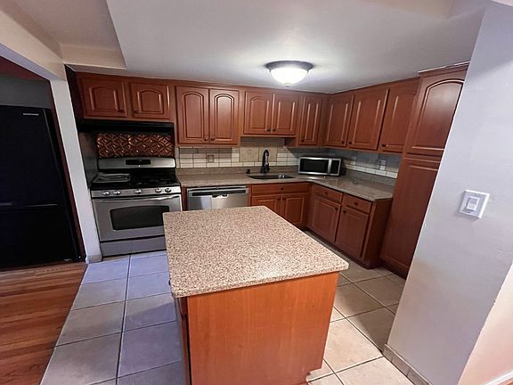 2nd image of 217 E 111th St APT 2