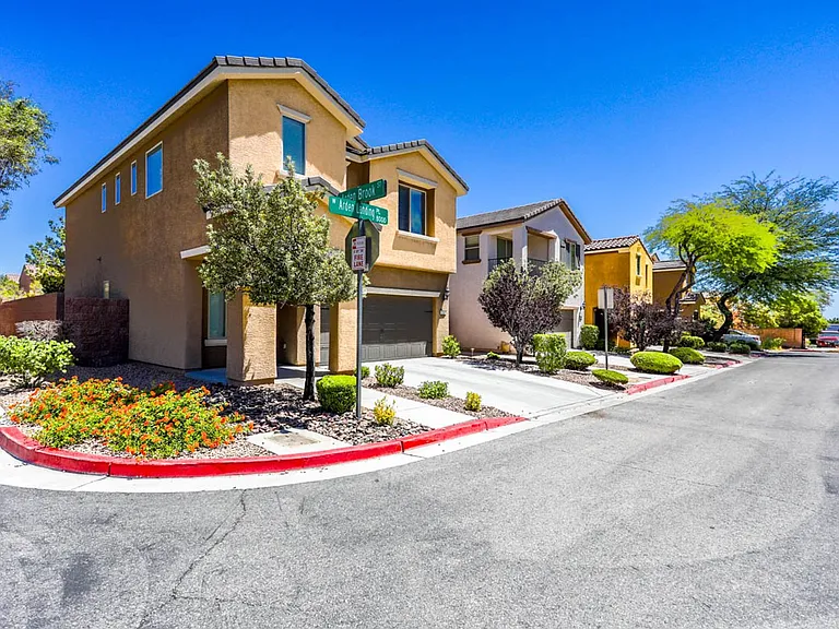 8266 Arden Landing Pl — Photo 2