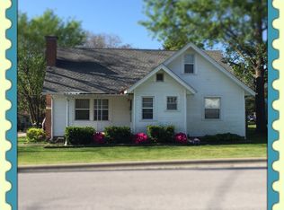 616 W Locust St, Bolivar, MO 65613