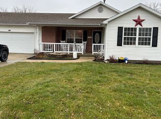 398 Deere Run Ln, Casey, IL 62420