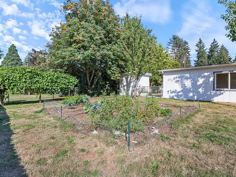 5113 Brassfield Dr SE — Photo 36