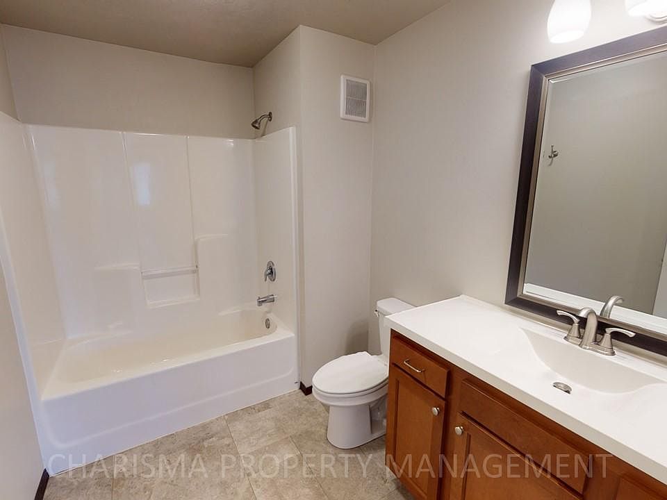 1st image of 265 Vernon Dr APT 1