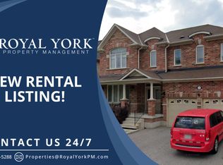 21 Solway Cres #2, Ajax, ON L1Z0A7