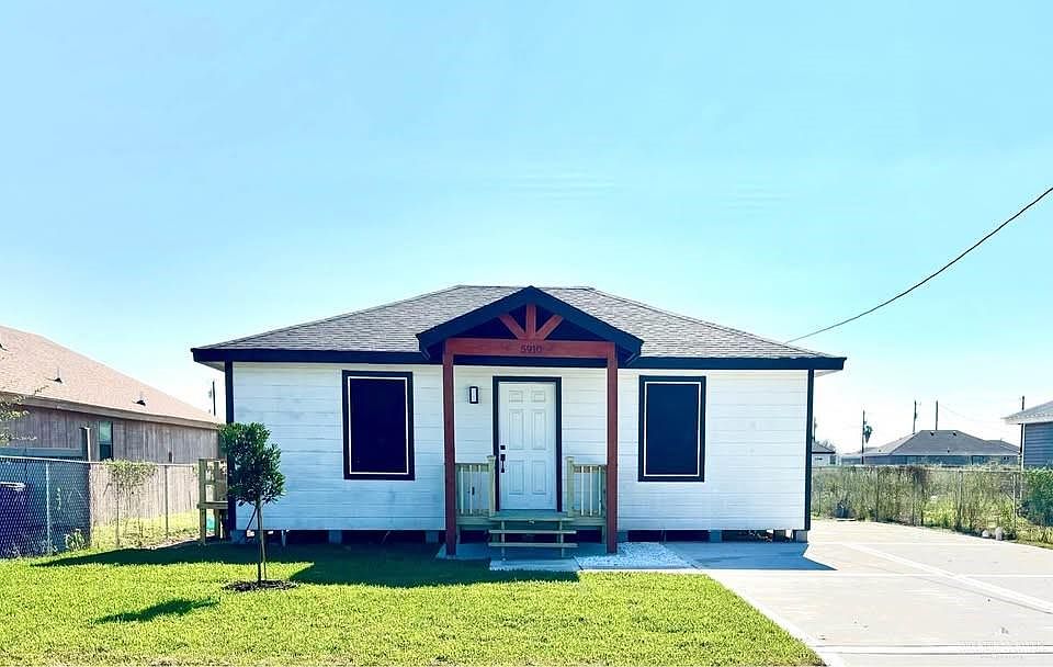 1st image of 5910 Vanessa Dr