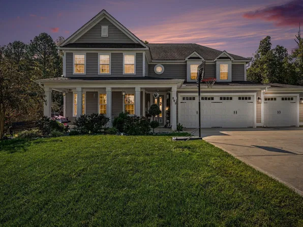 201 Country Lake Dr, Mooresville, NC 28115