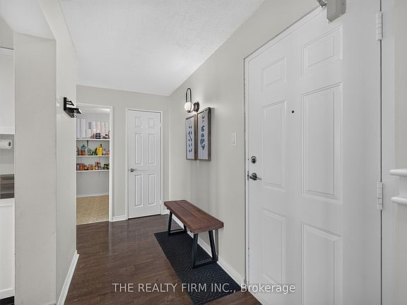 4th image of 363 Colborne St #2505
