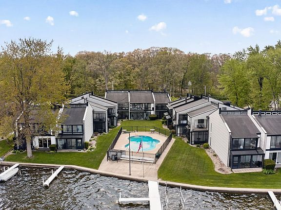 3rd image of 3586 E Forest Glen Ave #5