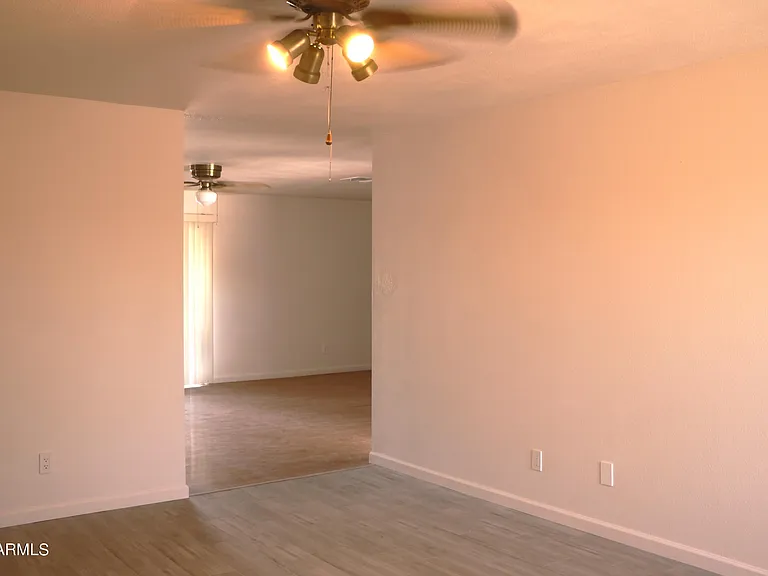 3544 W Charleston Ave — Photo 13
