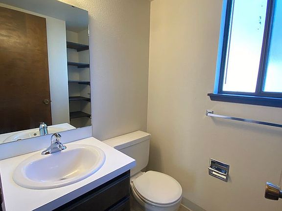 5th image of 2336 Hood Ave APT 9
