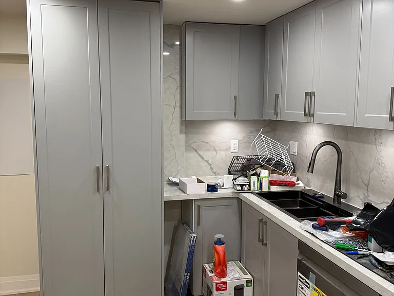 589 Dorchester Dr — Photo 1